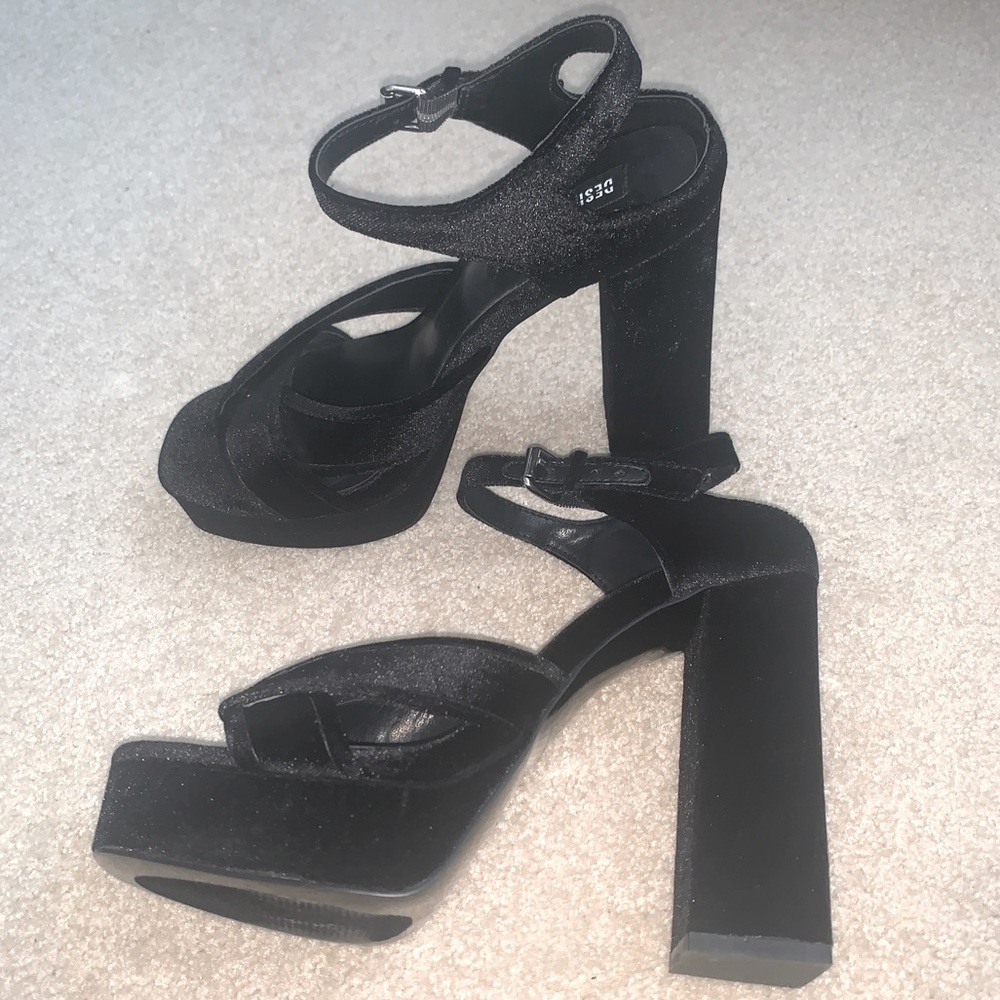 Platform faux velvet Sandal
